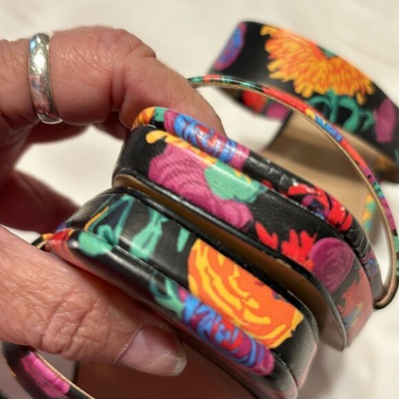 BCBGeneration Size 8.5 five-inch open toe strappy heels - Picture 8 of 10